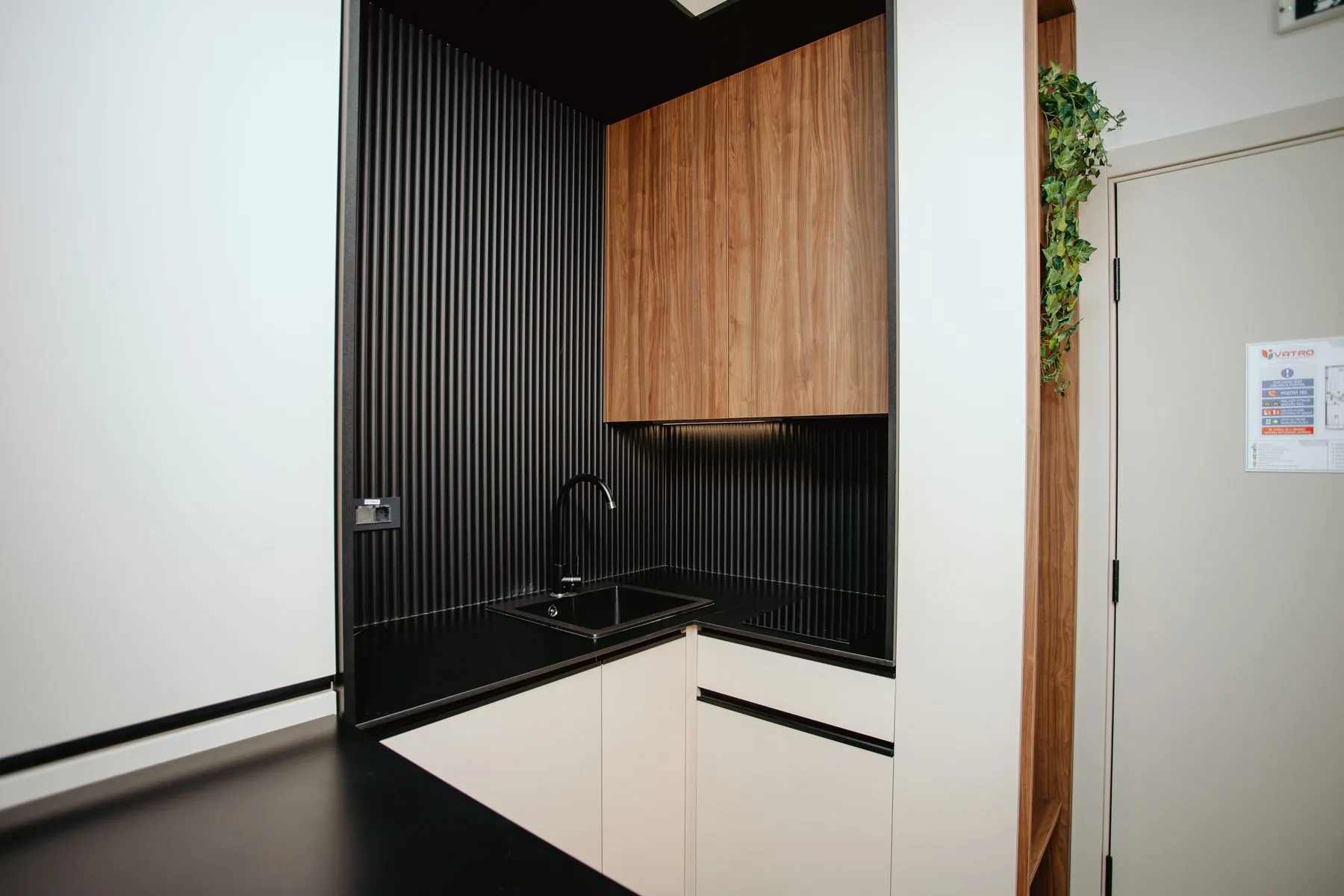 Kitchen units, sink and worktop